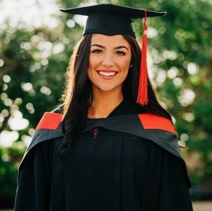 Meet your Posher, Julia